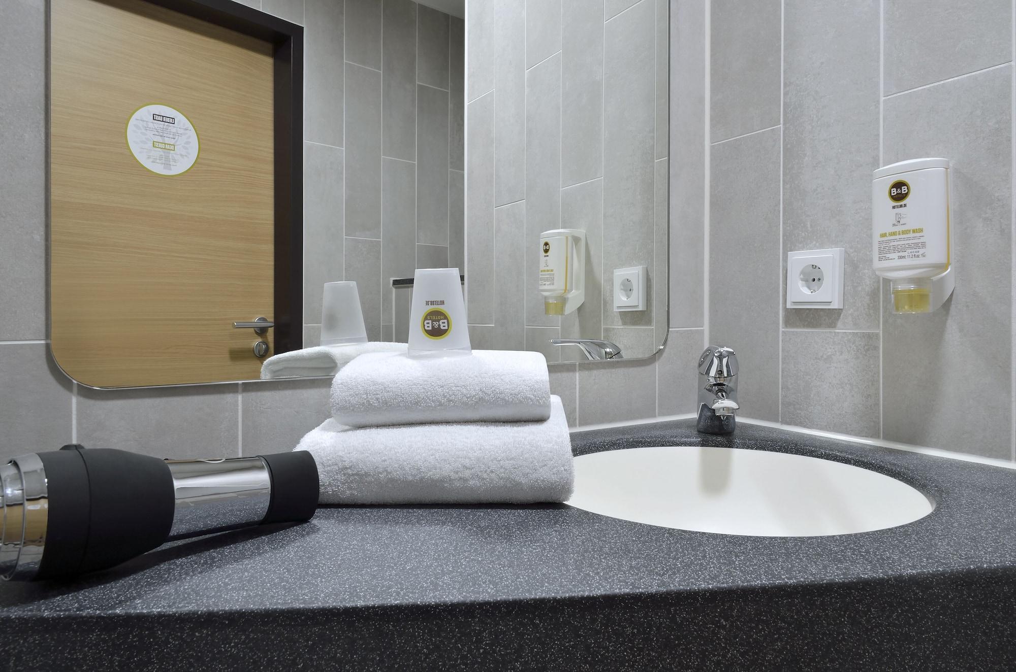 B&B Hotel Хейльбронн Экстерьер фото