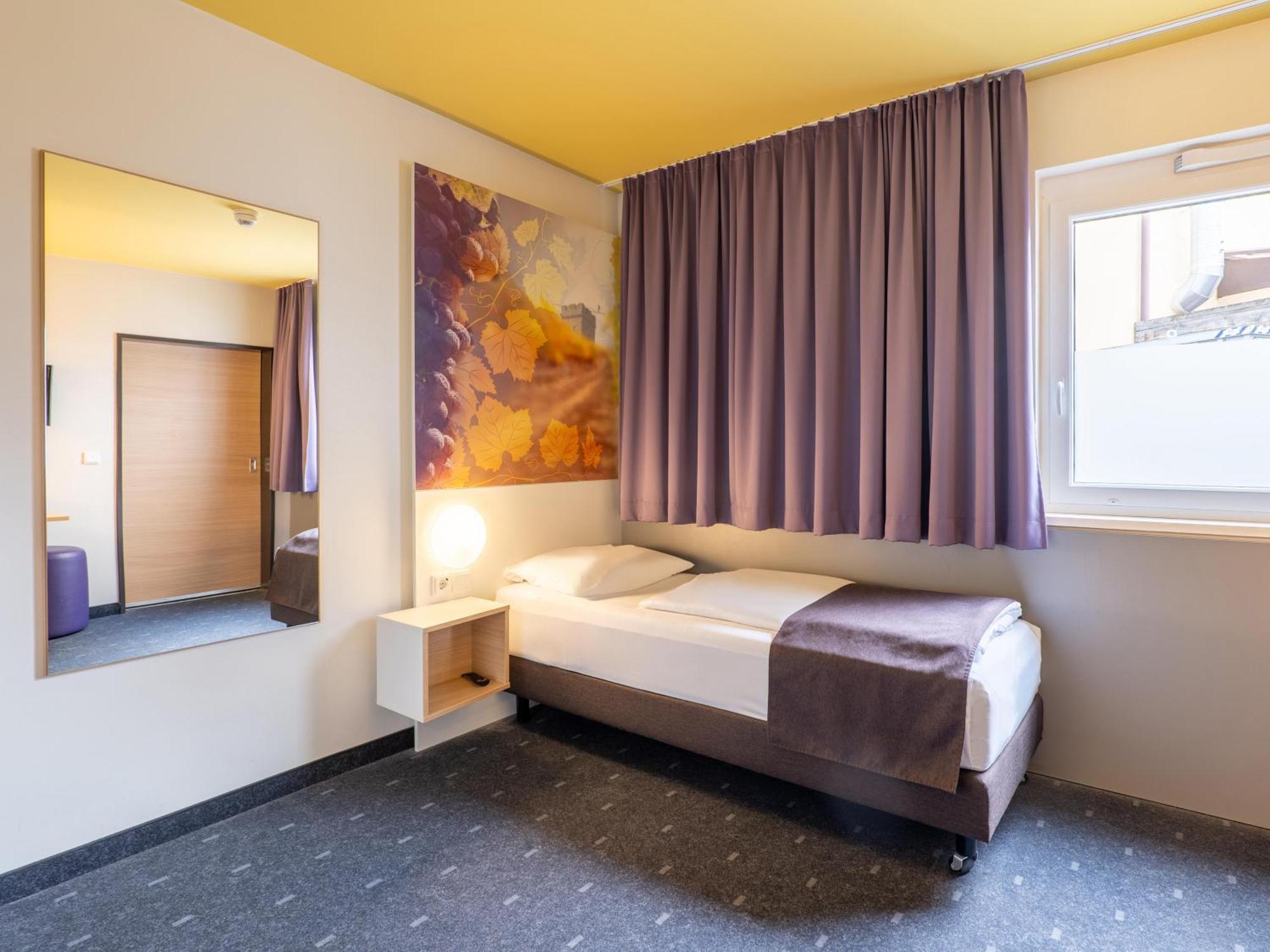 B&B Hotel Хейльбронн Экстерьер фото