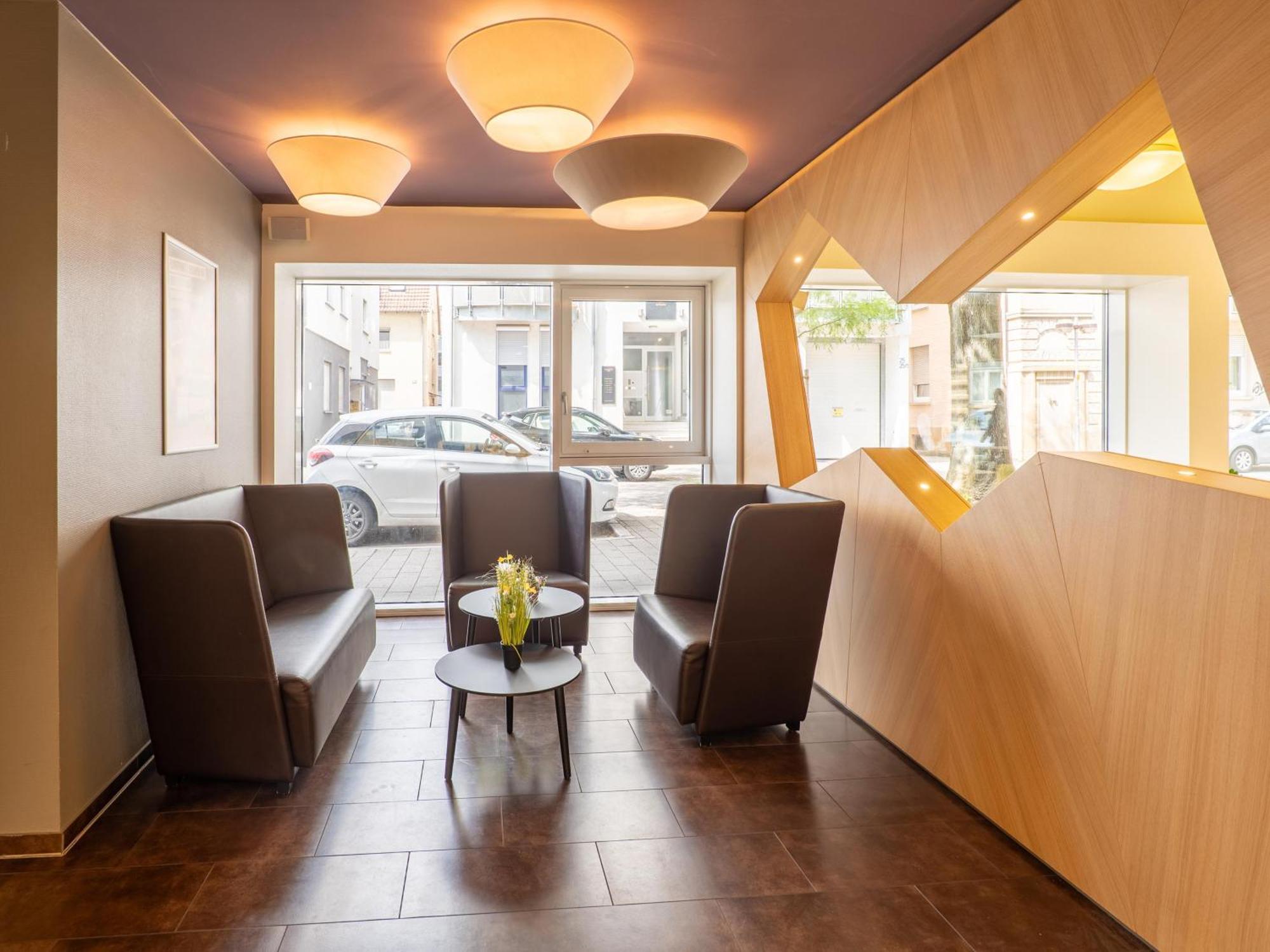 B&B Hotel Хейльбронн Экстерьер фото