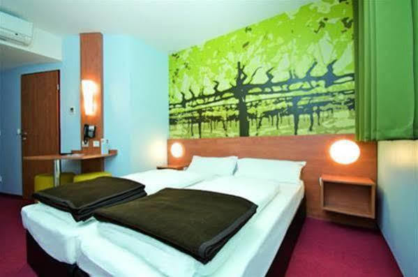 B&B Hotel Хейльбронн Экстерьер фото