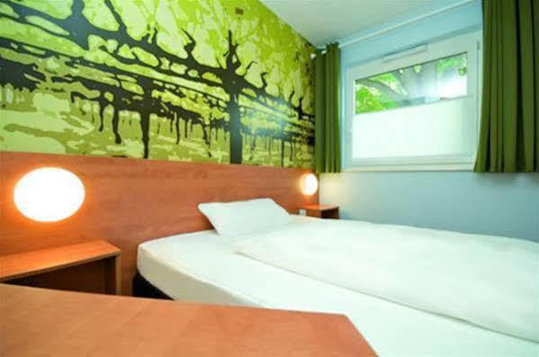 B&B Hotel Хейльбронн Экстерьер фото